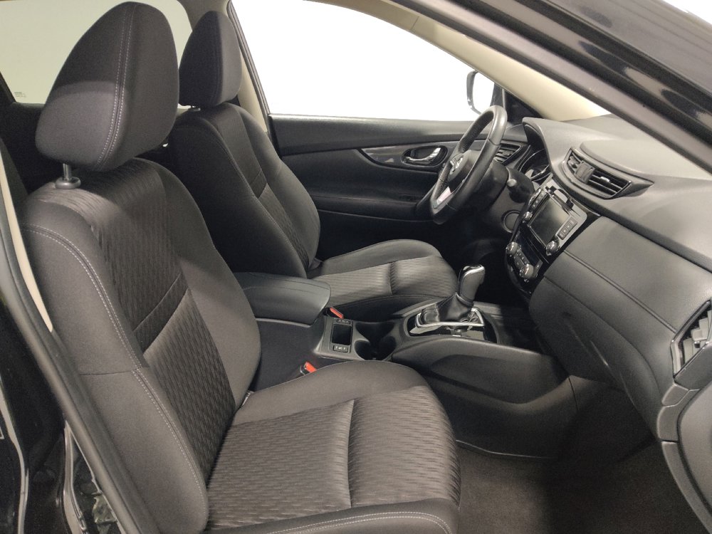 Used 2020 Nissan Rogue SV image 21