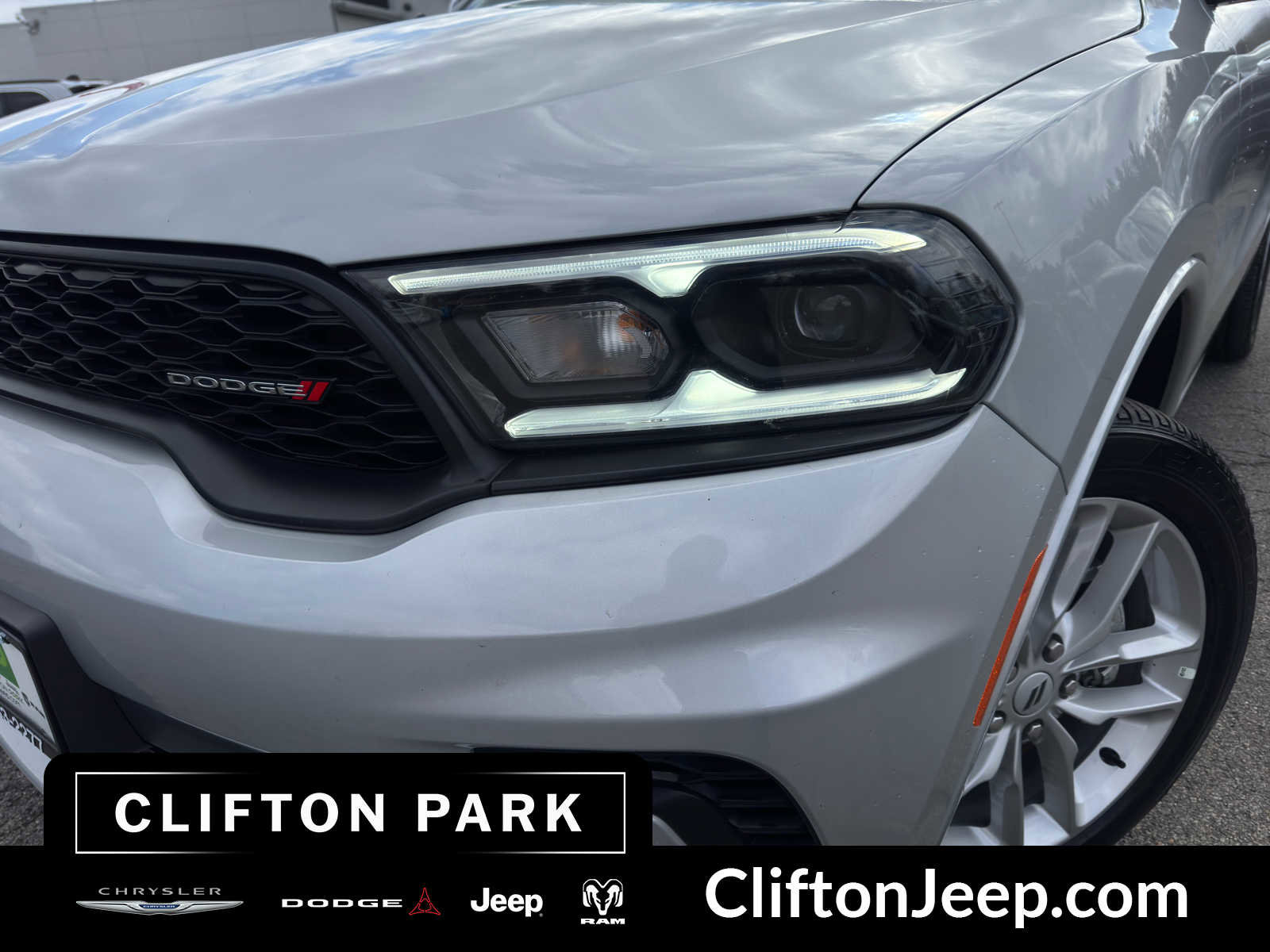 Certified 2025 Dodge Durango GT image 8