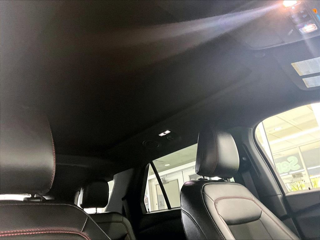 Used 2023 Ford Explorer ST-Line w/ Class IV Trailer Tow Package image 23