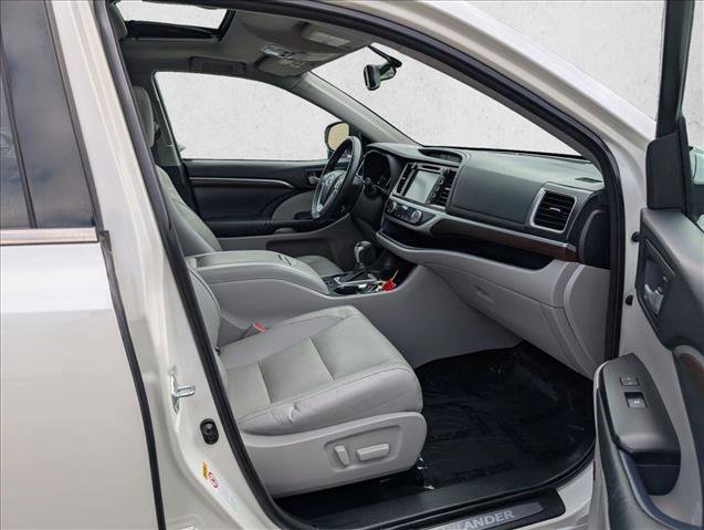Used 2015 Toyota Highlander Limited FWD image 20