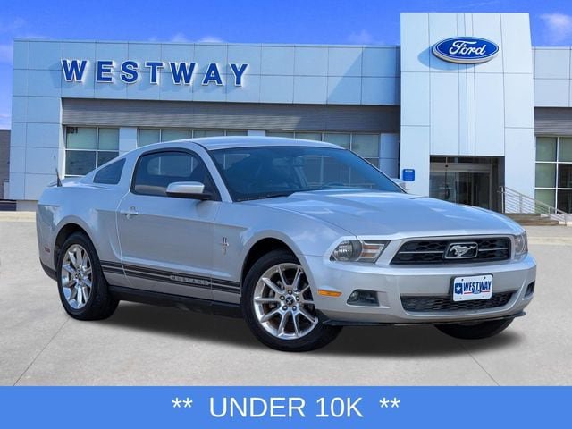 Used 2010 Ford Mustang Coupe RWD image 1