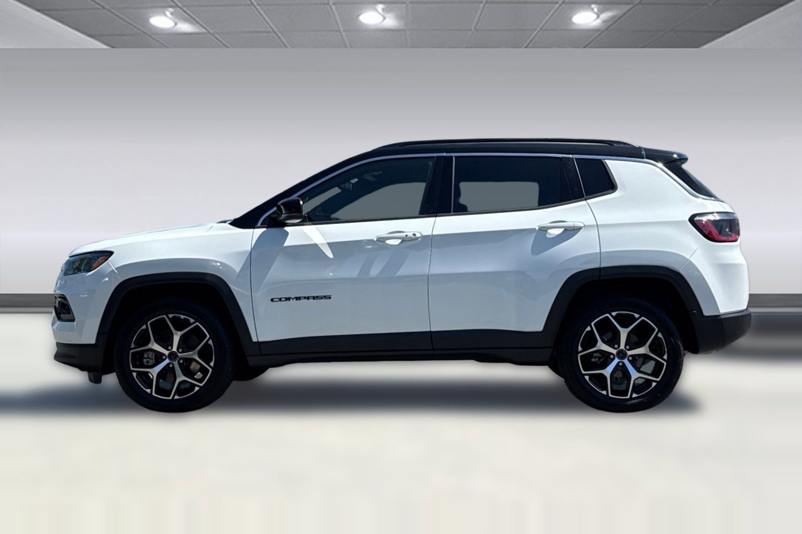 Used 2025 Jeep Compass Limited AWD/4WD image 7