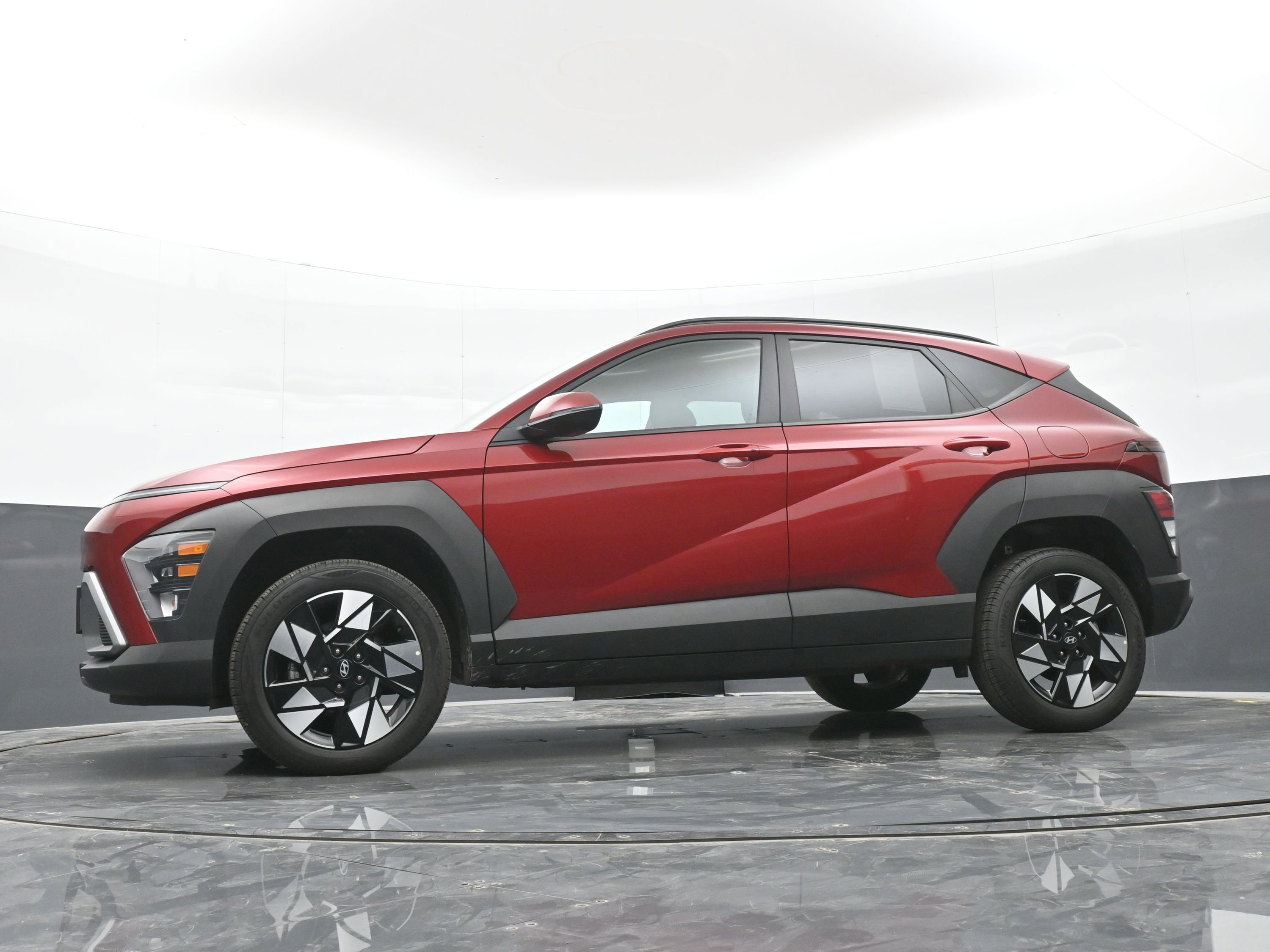 Certified 2025 Hyundai Kona SEL image 40