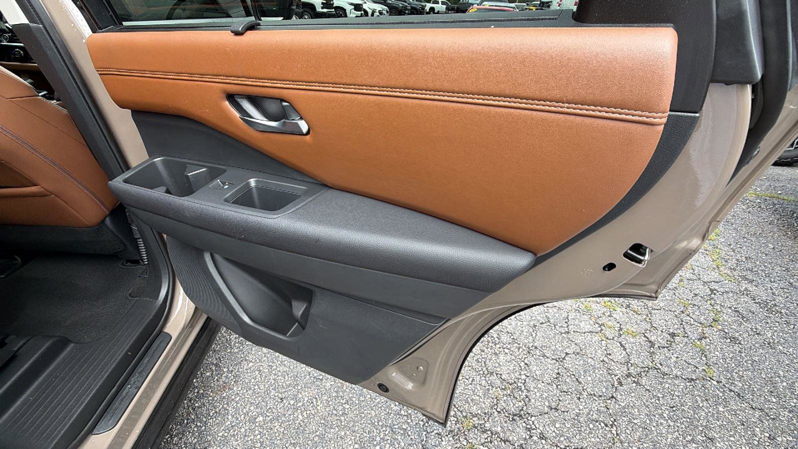 Used 2024 Nissan Pathfinder Platinum w/ Cargo Package FWD image 18