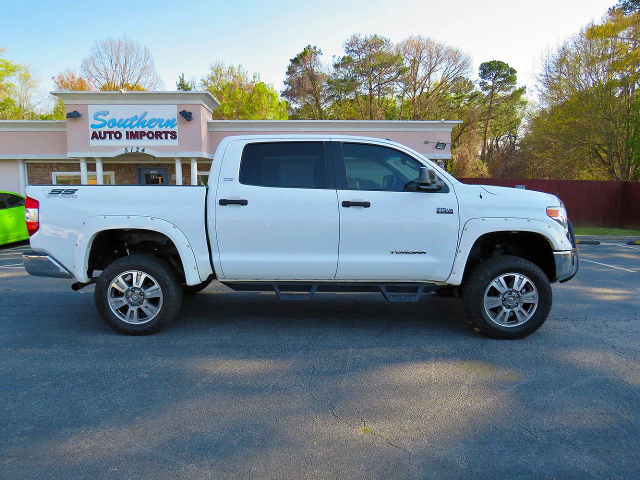 Used 2014 Toyota Tundra SR5 w/ SR5 Upgrade Package image 6