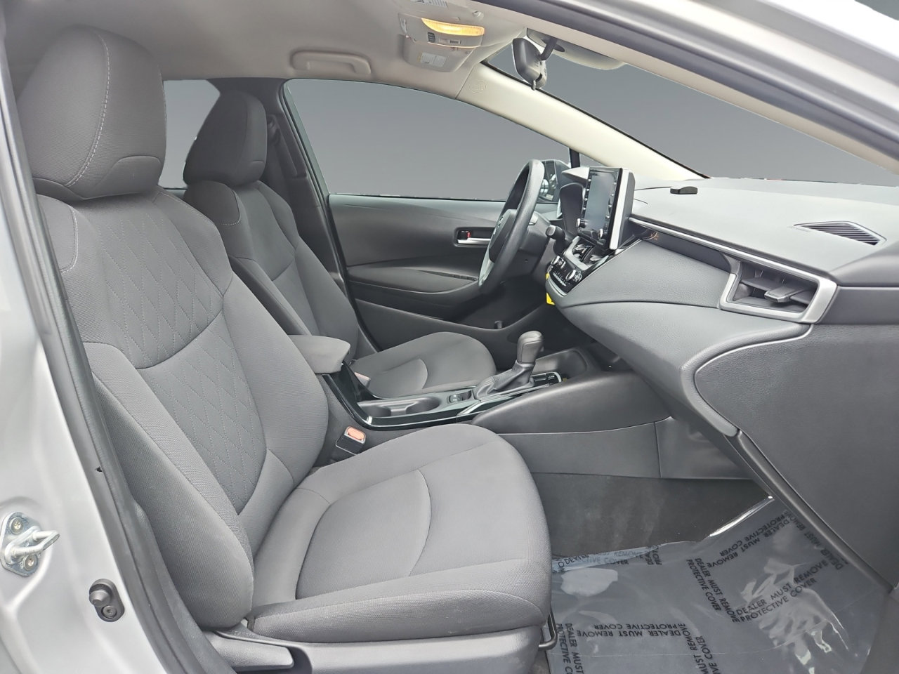 Used 2021 Toyota Corolla LE image 15