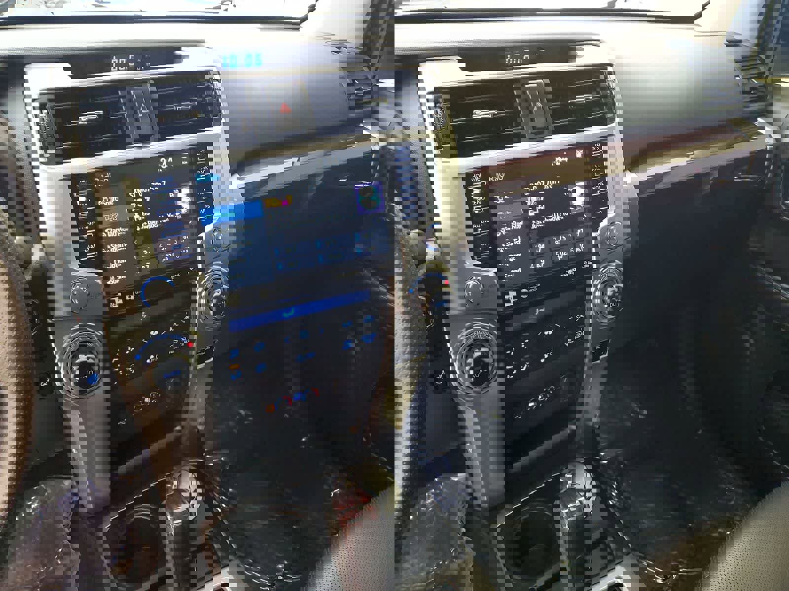 Used 2023 Toyota 4Runner Limited image 31