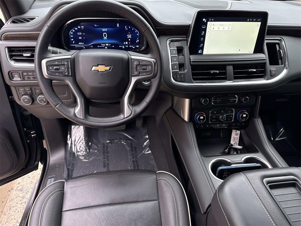 Used 2024 Chevrolet Suburban Premier image 19