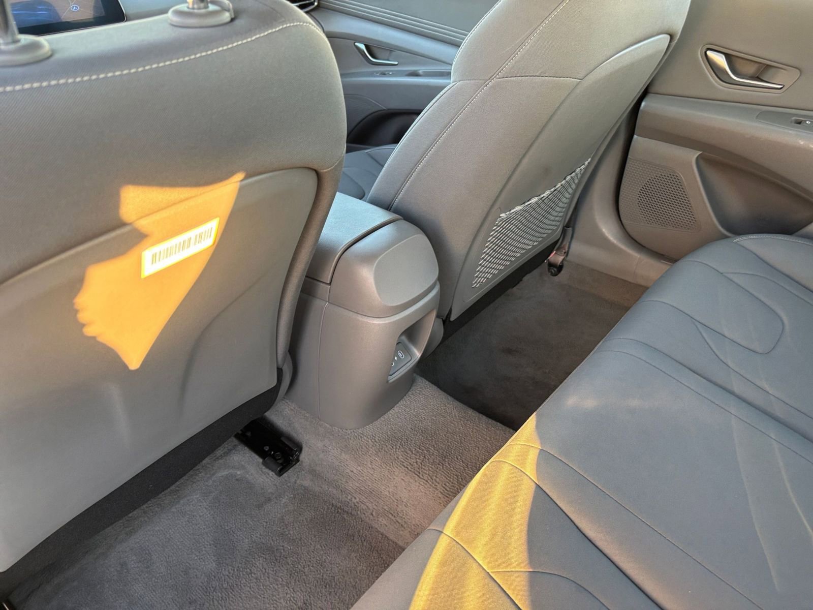 Used 2025 Hyundai Elantra SEL image 24