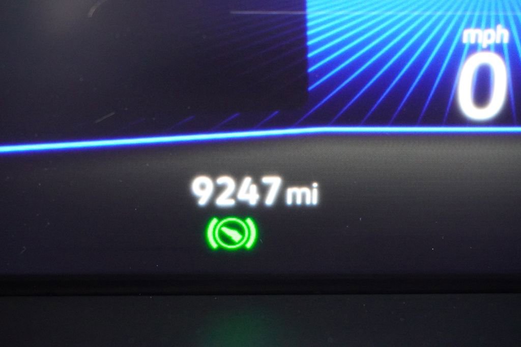 Used 2023 Volkswagen Tiguan SE image 11