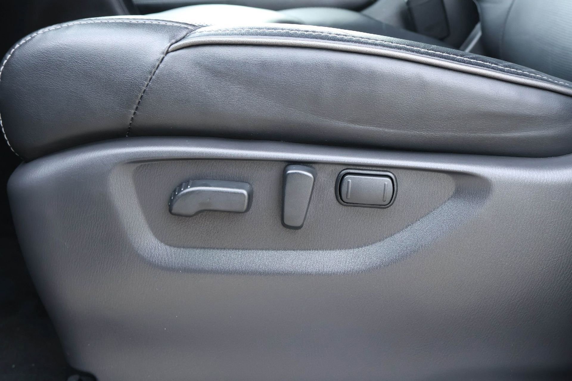 Used 2022 INFINITI QX80 Luxe w/ All-Season Package AWD/4WD image 24
