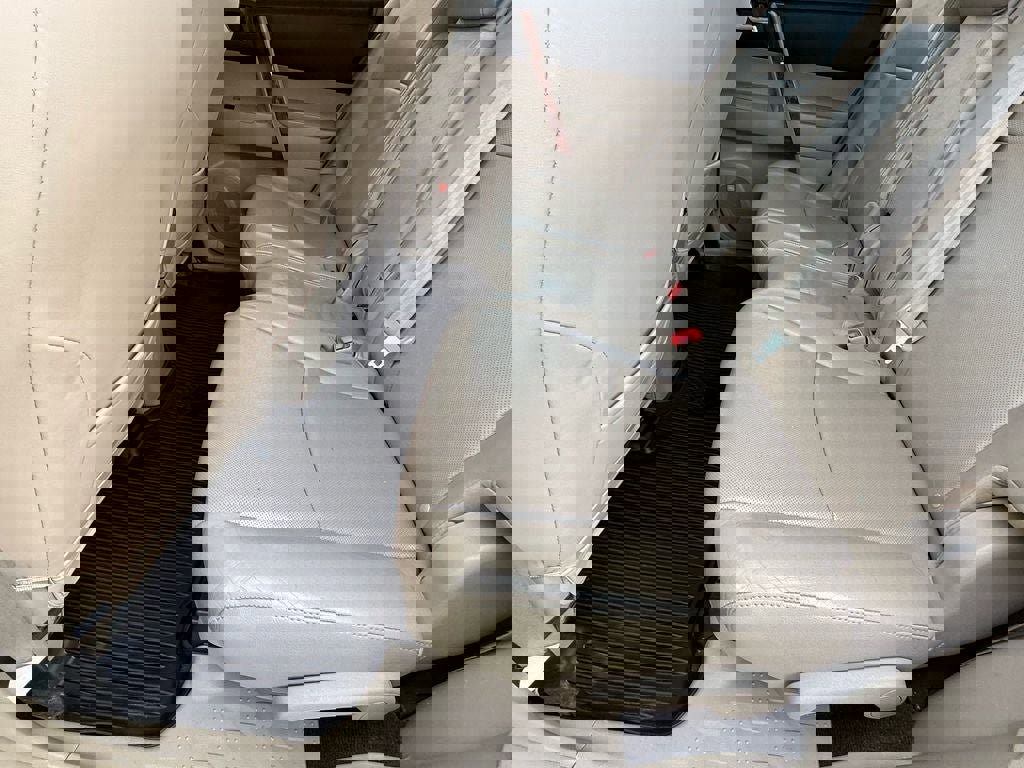 Used 2013 Toyota Highlander Limited image 13