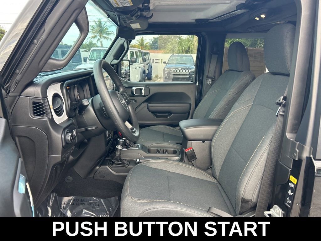 Used 2025 Jeep Wrangler Sport AWD/4WD image 10