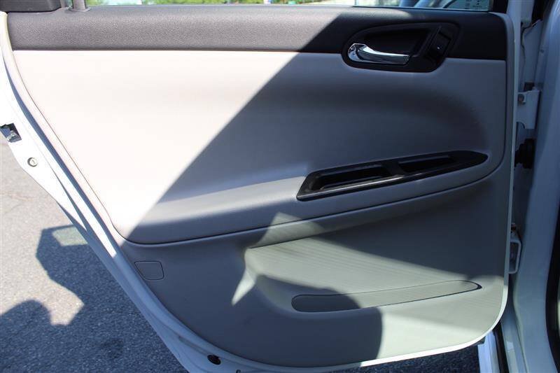 Used 2016 Chevrolet Impala Limited LS FWD image 20
