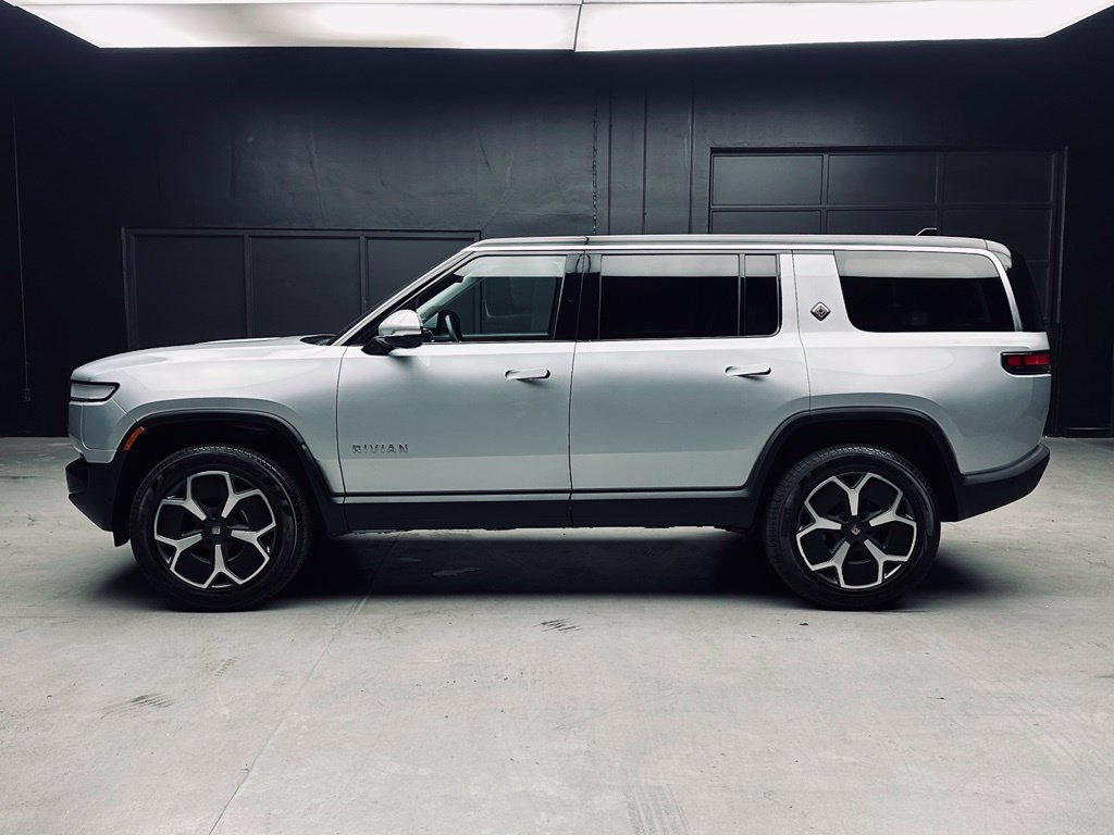 Used 2024 Rivian R1S Adventure Dual AWD/4WD image 5