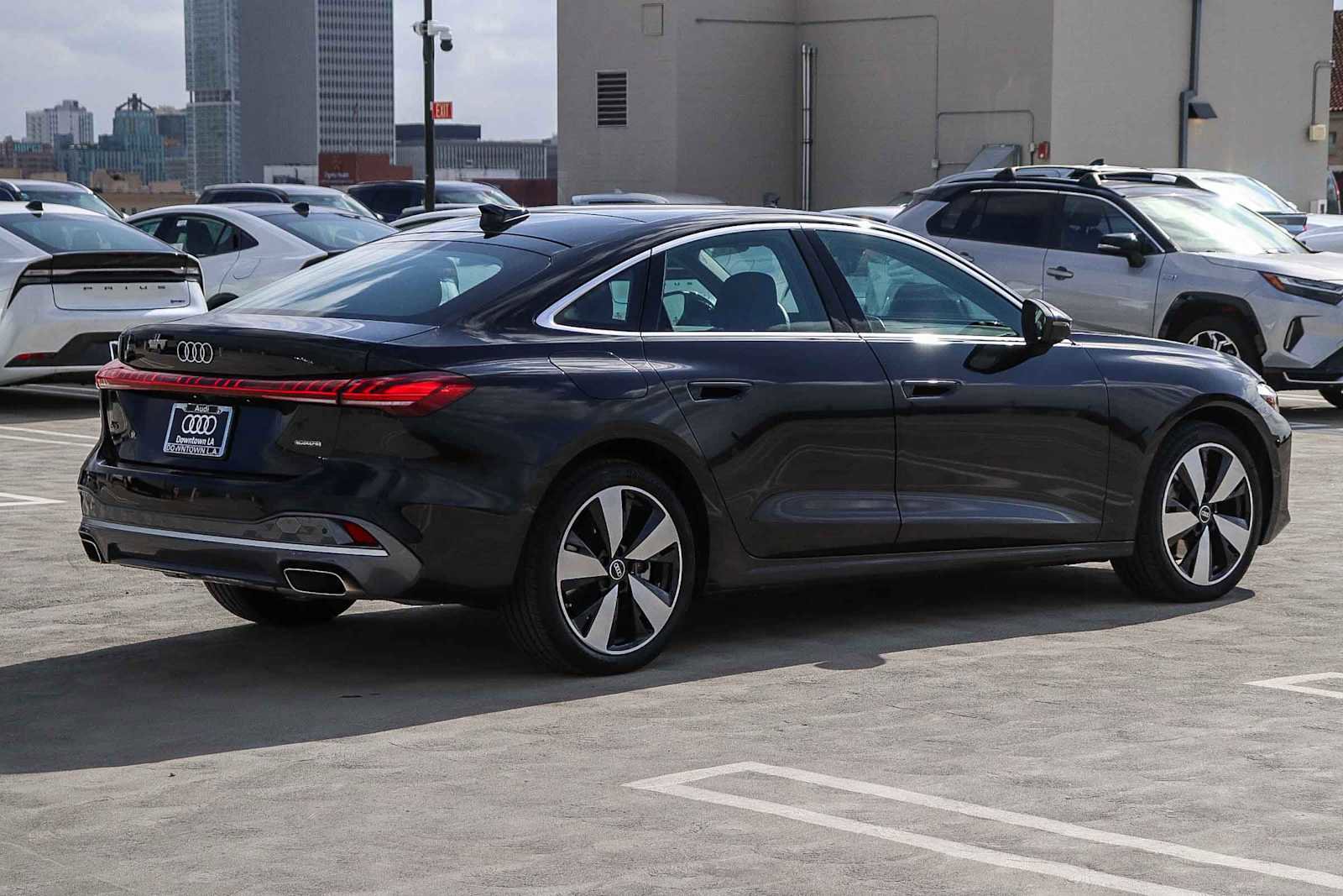 Used 2025 Audi A5 2.0T Premium w/ Convenience Package AWD/4WD image 4