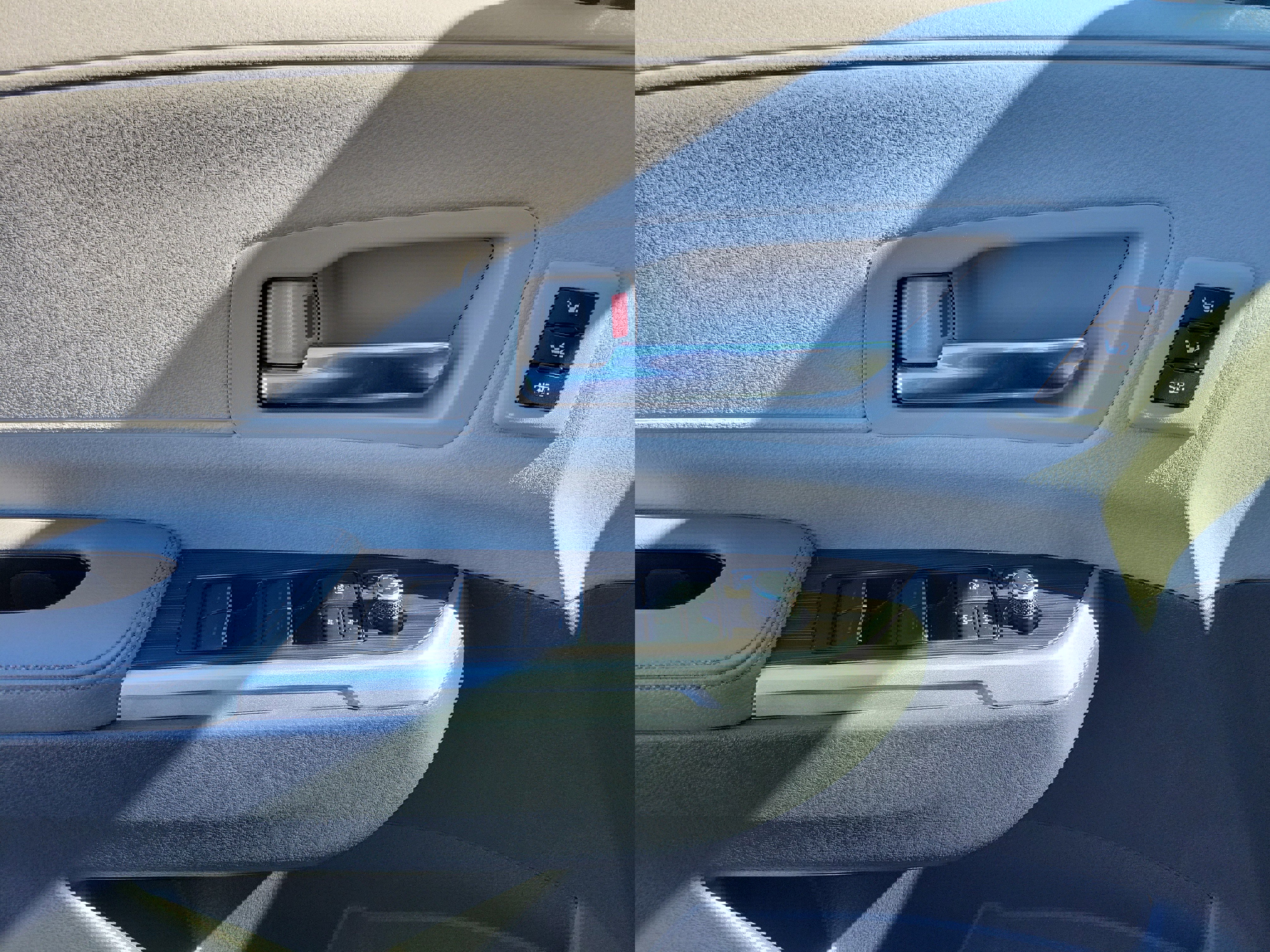 Used 2024 Toyota Sienna Limited image 17