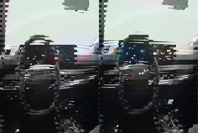 Used 2025 Kia K4 image 23