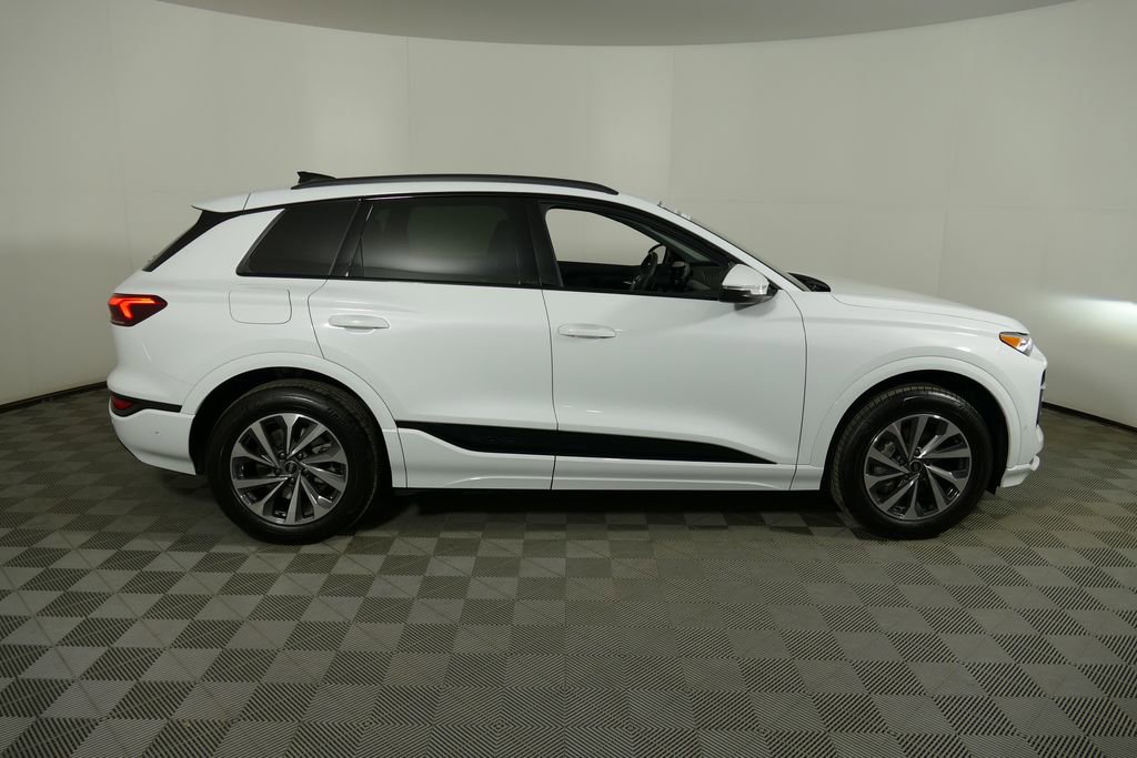 Certified 2025 Audi Q6 e-tron Premium w/ Convenience Package image 30