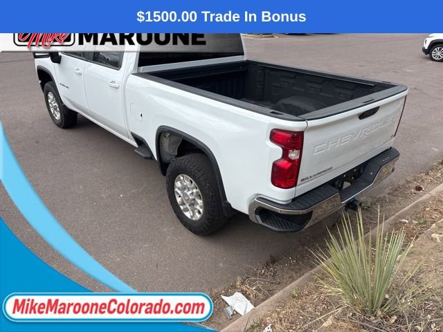 Used 2023 Chevrolet Silverado 2500 LT AWD/4WD image 3