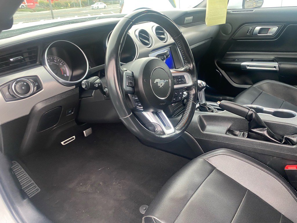 Used 2023 Ford Mustang Premium image 15