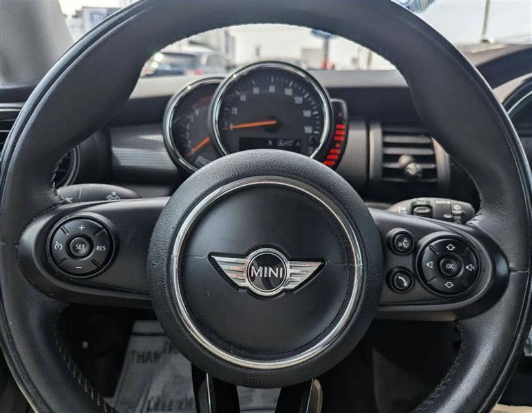 Used 2015 MINI Cooper 2-Door Hardtop FWD image 16