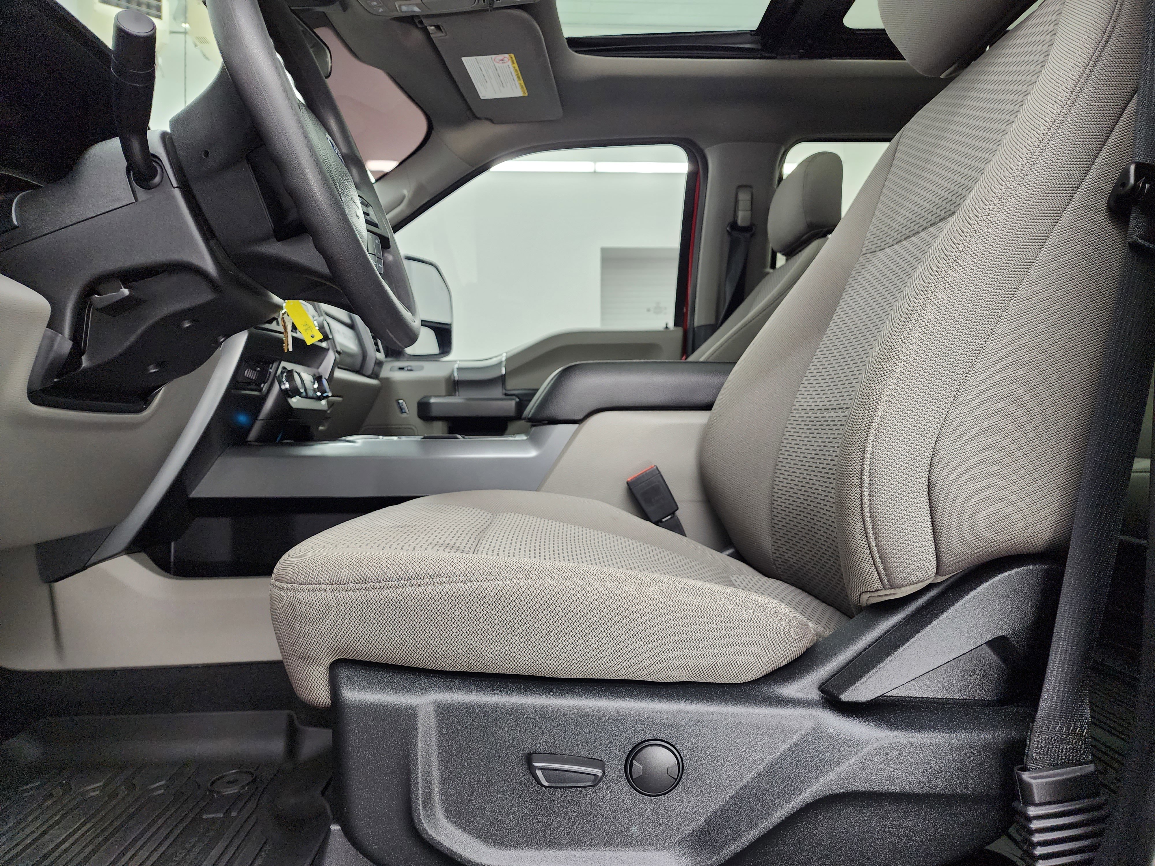 Used 2021 Ford F250 XLT w/ XLT Premium Package image 8
