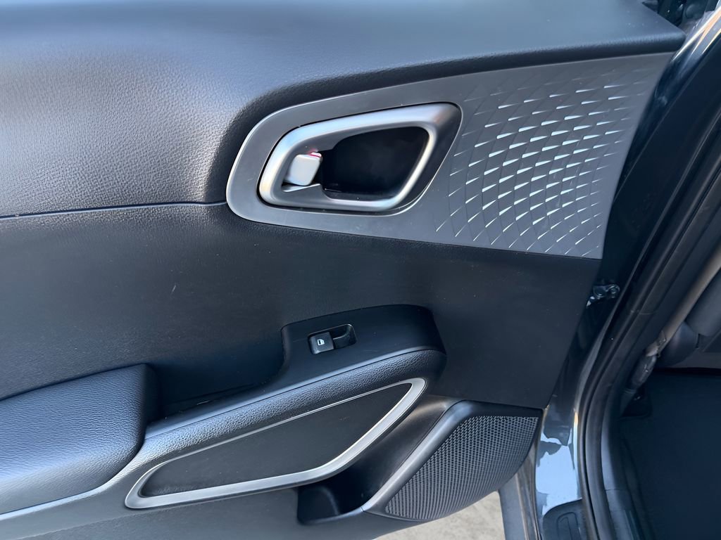 Used 2022 Kia Soul LX w/ Technology Package image 24