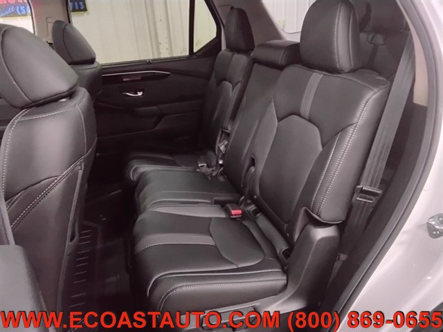 Used 2025 Honda Pilot Touring image 12