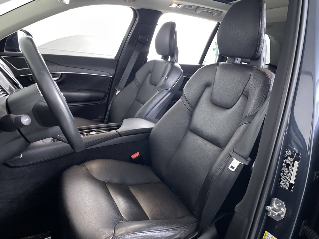 Used 2020 Volvo XC90 T6 Momentum AWD/4WD image 12