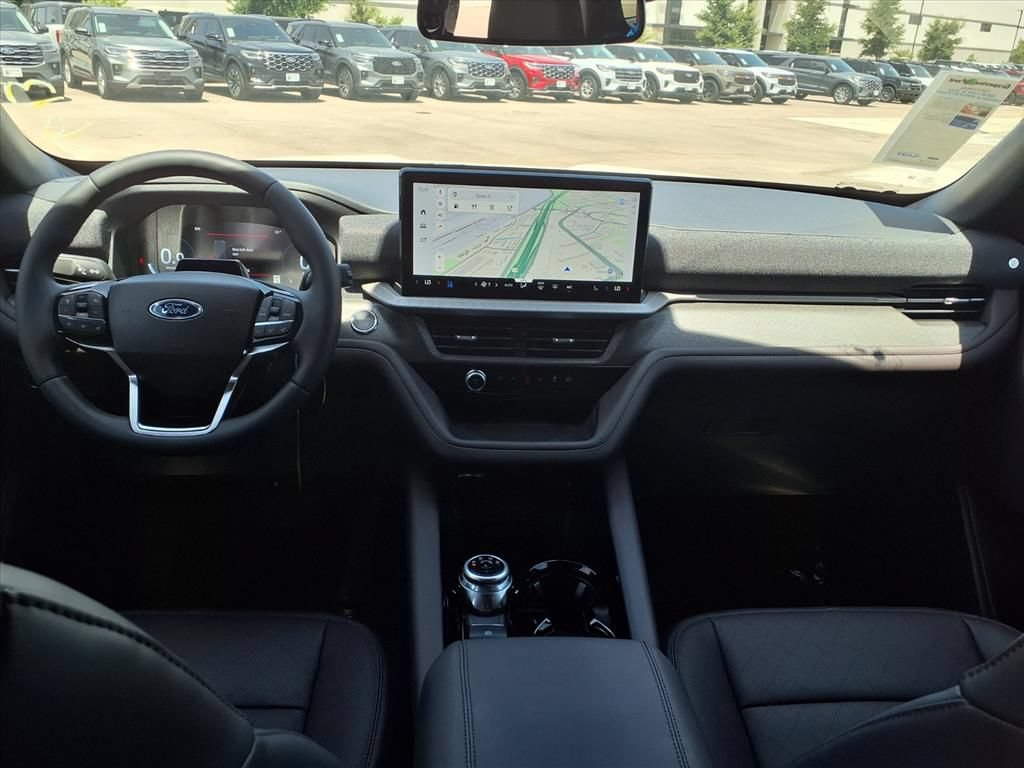 New 2026 Ford Explorer Platinum RWD image 7