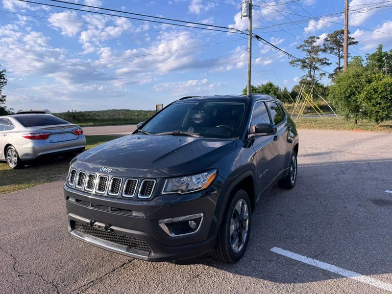 Used 2018 Jeep Compass Limited w/ Safe & Security Group AWD/4WD image 3