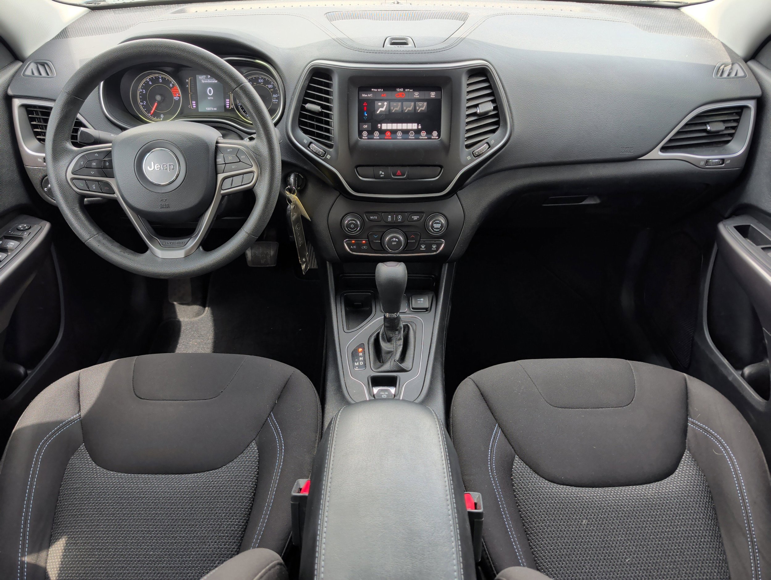 Used 2020 Jeep Cherokee Latitude FWD image 12