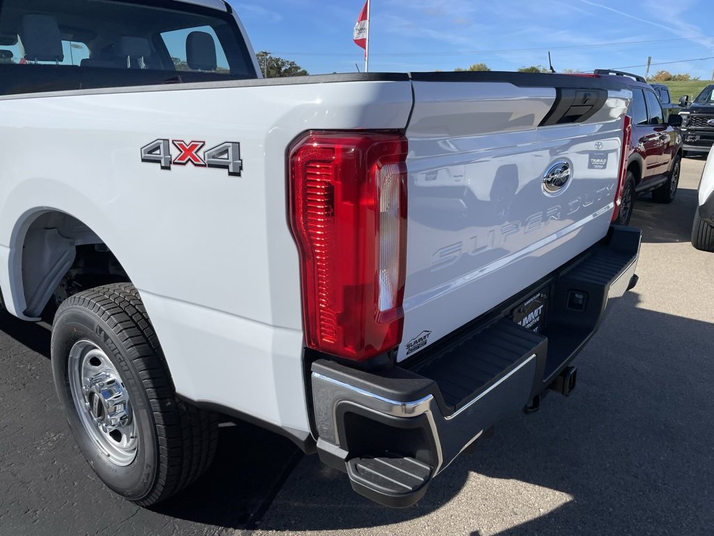 New 2026 Ford F250 XL w/ XL Chrome Package image 38