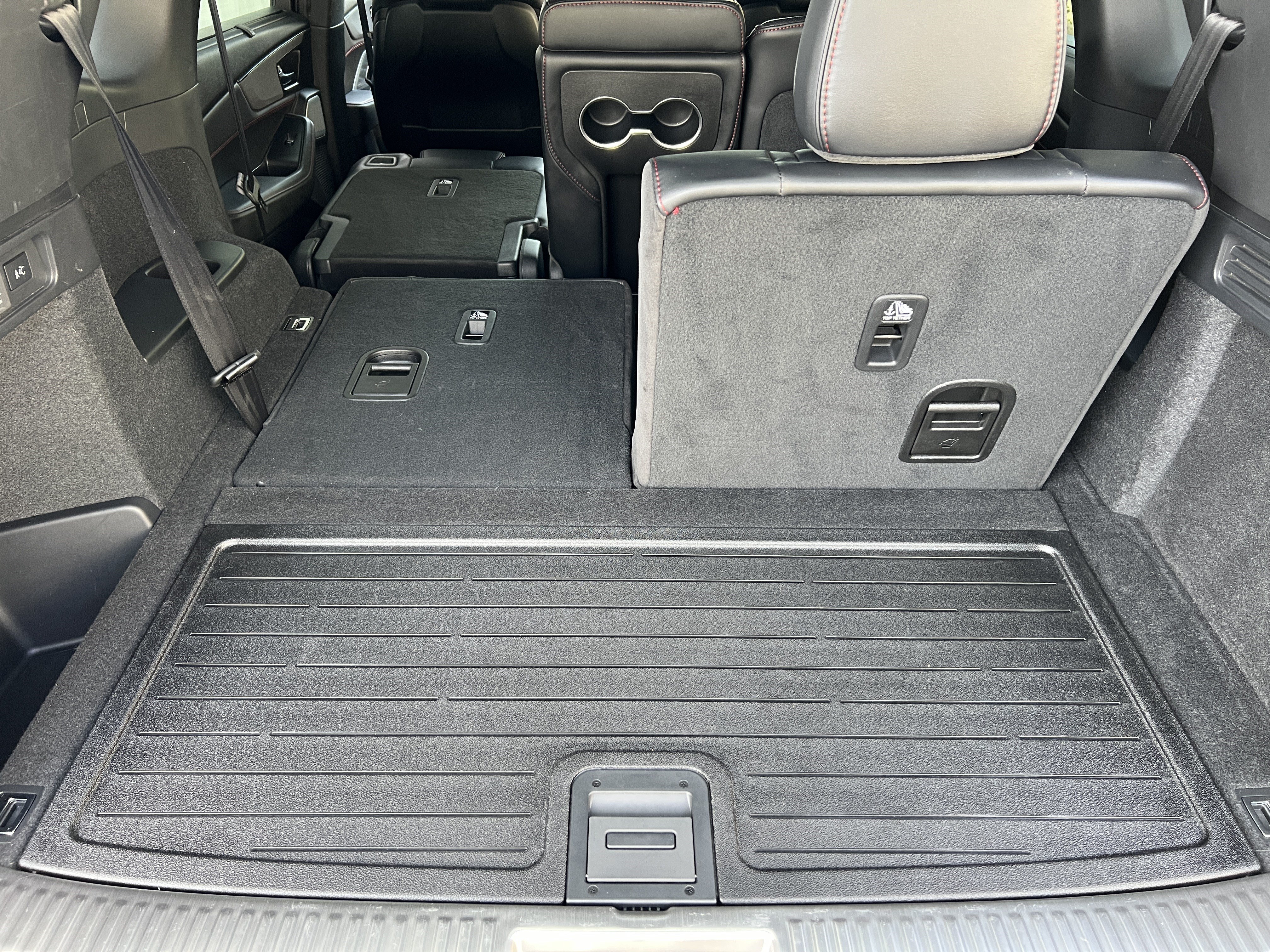 Used 2025 Acura MDX A-Spec w/ Advance Package AWD/4WD image 19