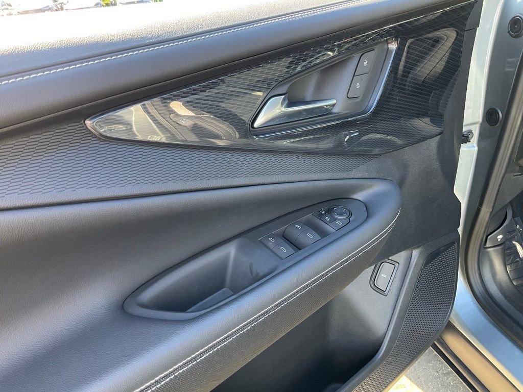 Used 2025 Chevrolet Blazer EV LT image 25