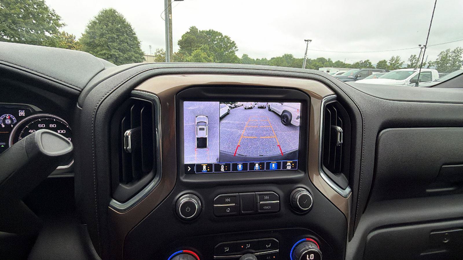 Used 2020 Chevrolet Silverado 1500 High Country w/ Technology Package AWD/4WD image 31