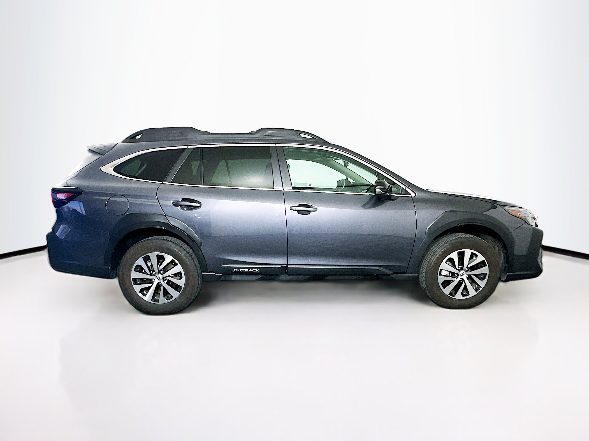 Used 2025 Subaru Outback Premium image 10