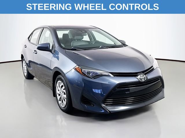 Used 2018 Toyota Corolla LE image 2