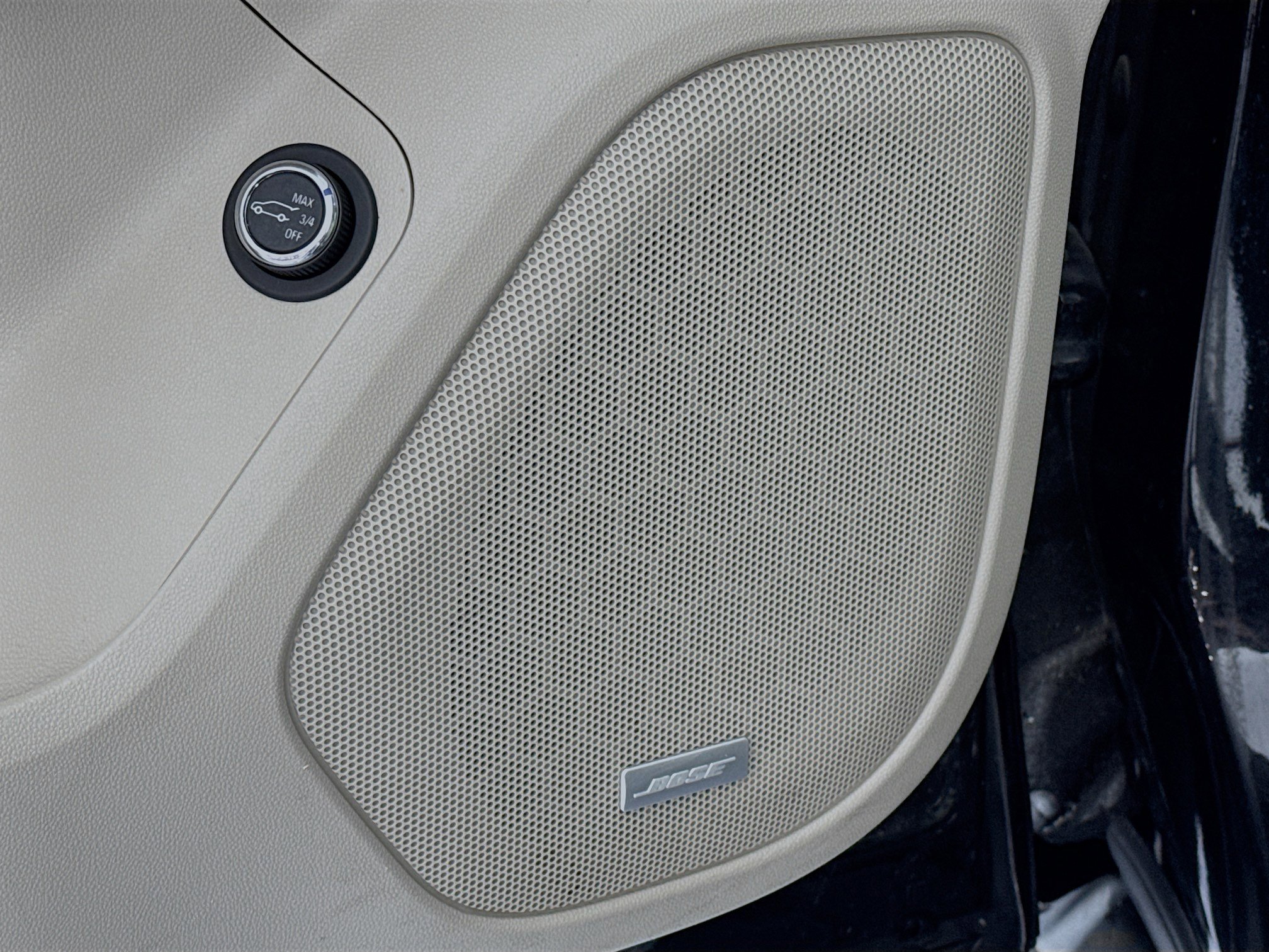 Used 2018 GMC Acadia Denali image 18