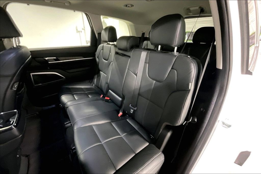 Used 2024 Kia Telluride EX image 34