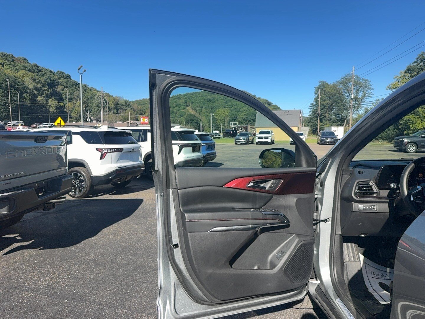 Used 2026 Chevrolet Traverse Z71 w/ Driver Confidence Package AWD/4WD image 11