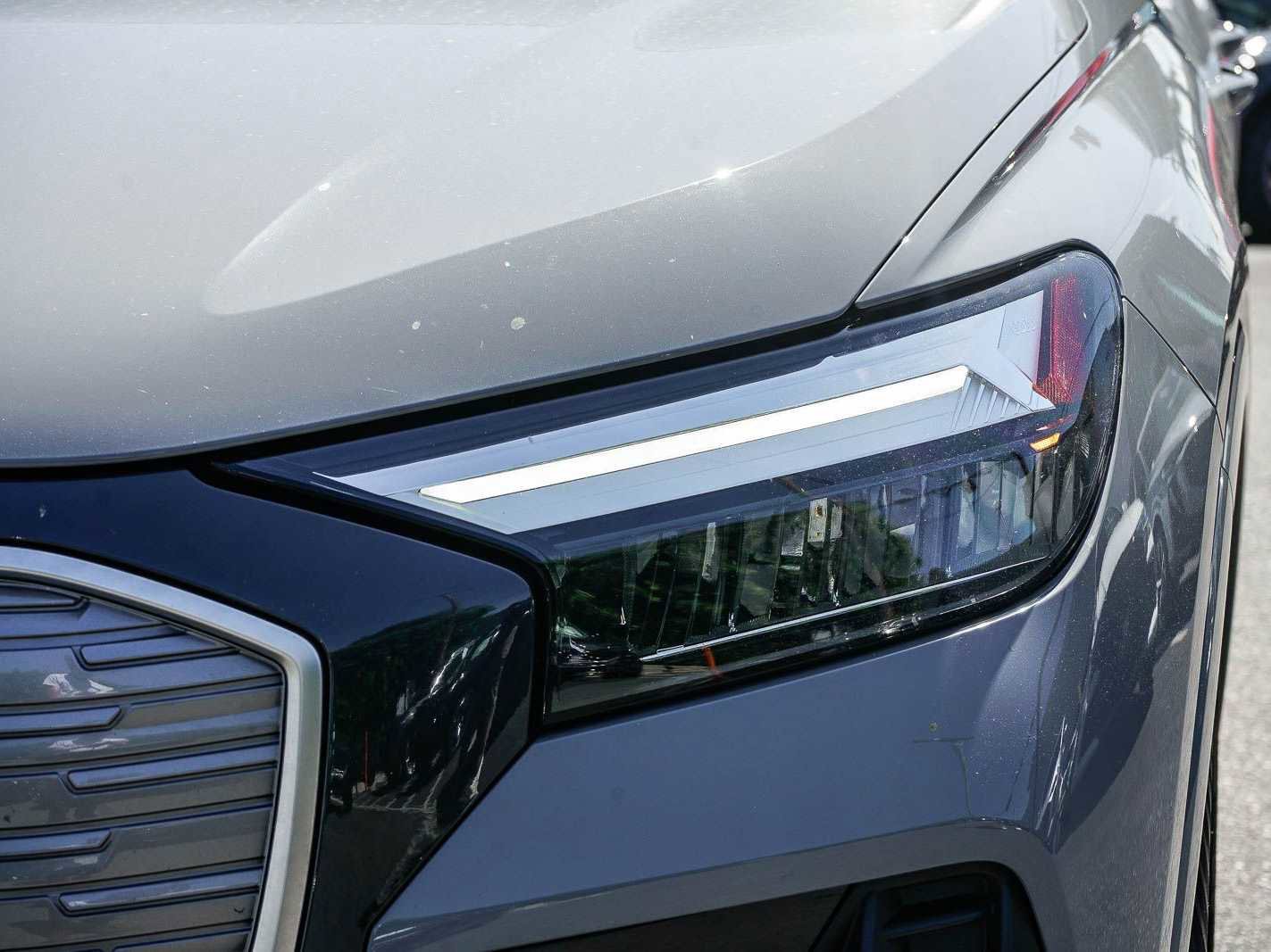 Used 2023 Audi Q4 e-tron Premium Plus w/ Premium Plus RWD image 7