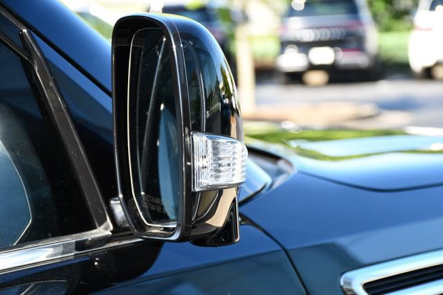 Used 2022 Nissan Armada SL w/ Captain's Chairs Package AWD/4WD image 30