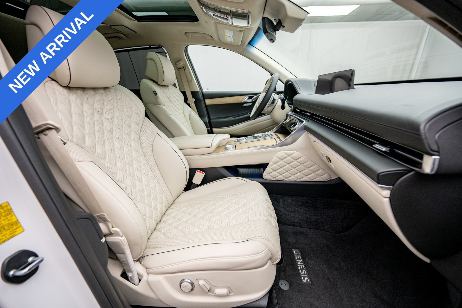 Used 2024 Genesis GV80 3.5T w/ Prestige Package AWD/4WD image 12
