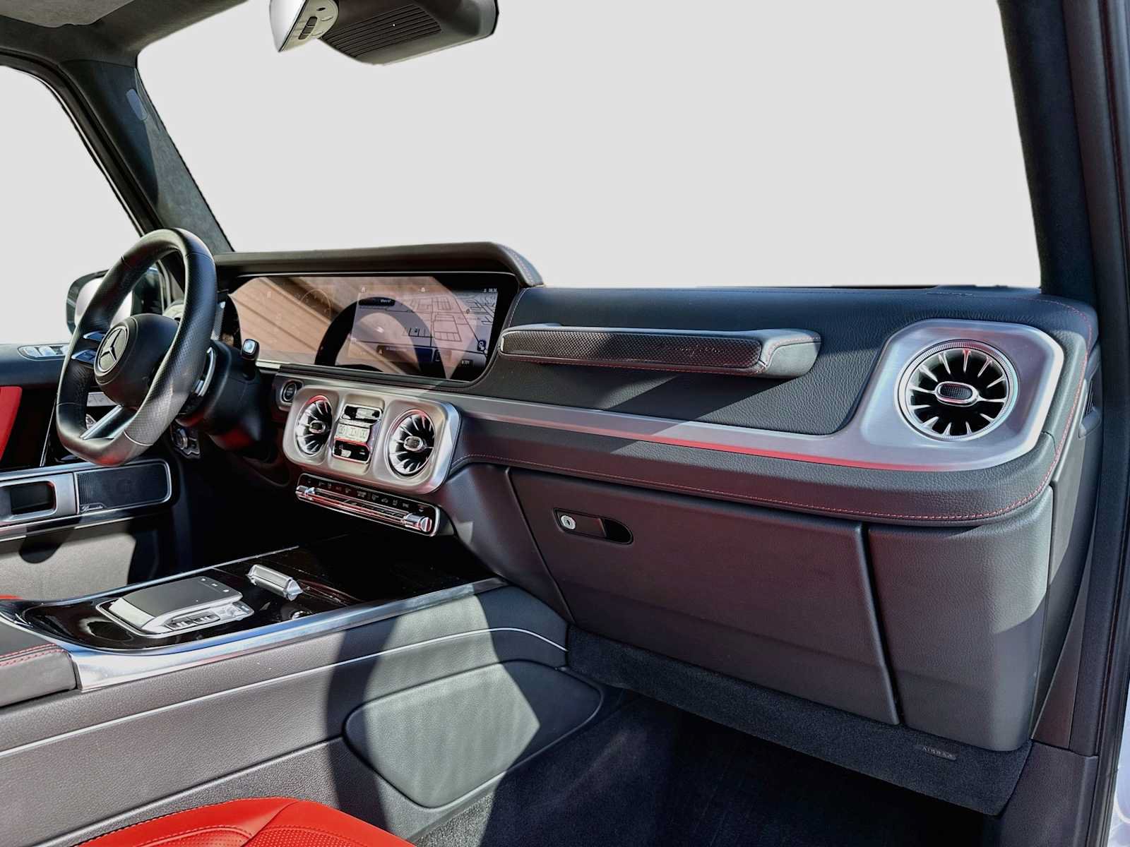 Used 2025 Mercedes-Benz G 550 image 31
