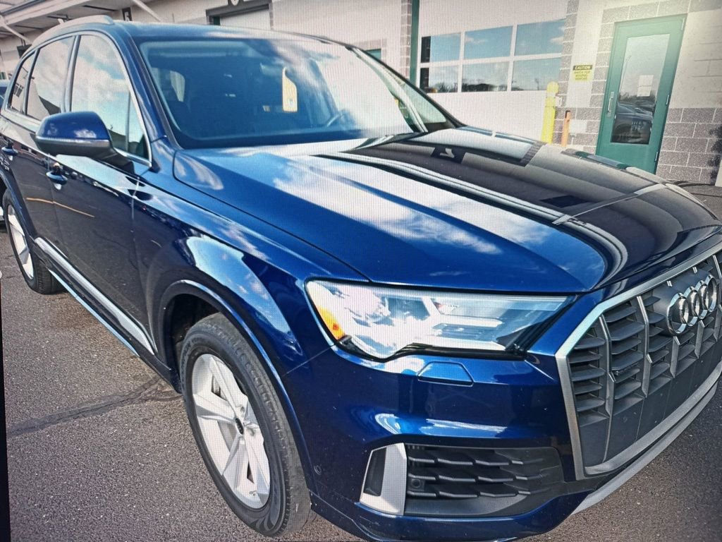 Used 2022 Audi Q7 3.0T Premium w/ Convenience Package image 3