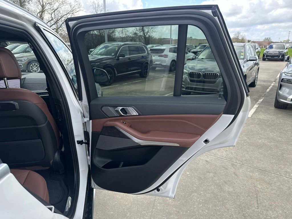 Certified 2026 BMW X5 xDrive40i w/ Climate Comfort Package image 28