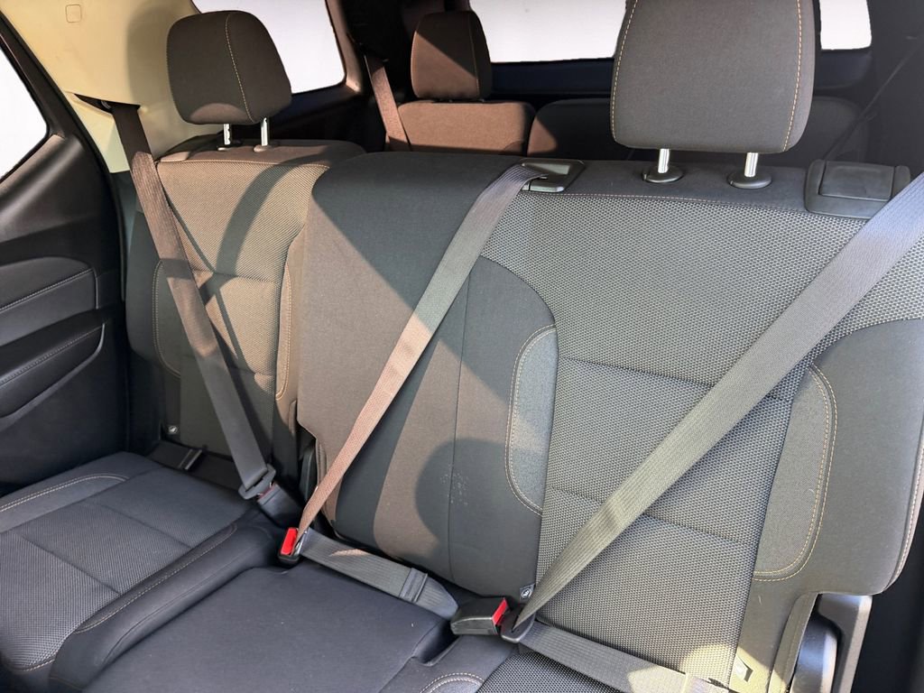 Used 2021 Chevrolet Traverse LS image 13