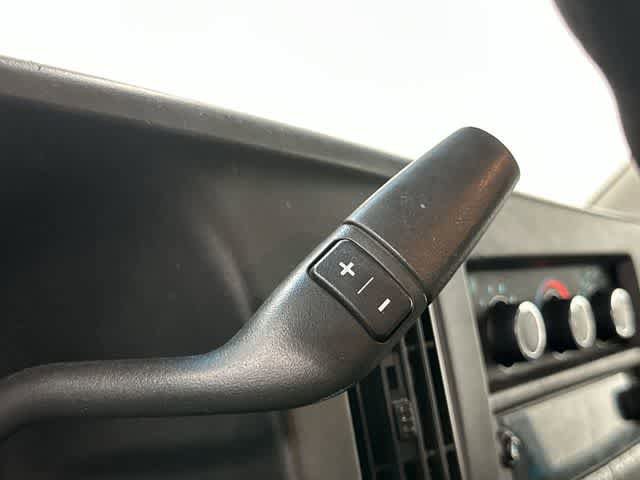 Used 2018 GMC Savana 2500 RWD image 21